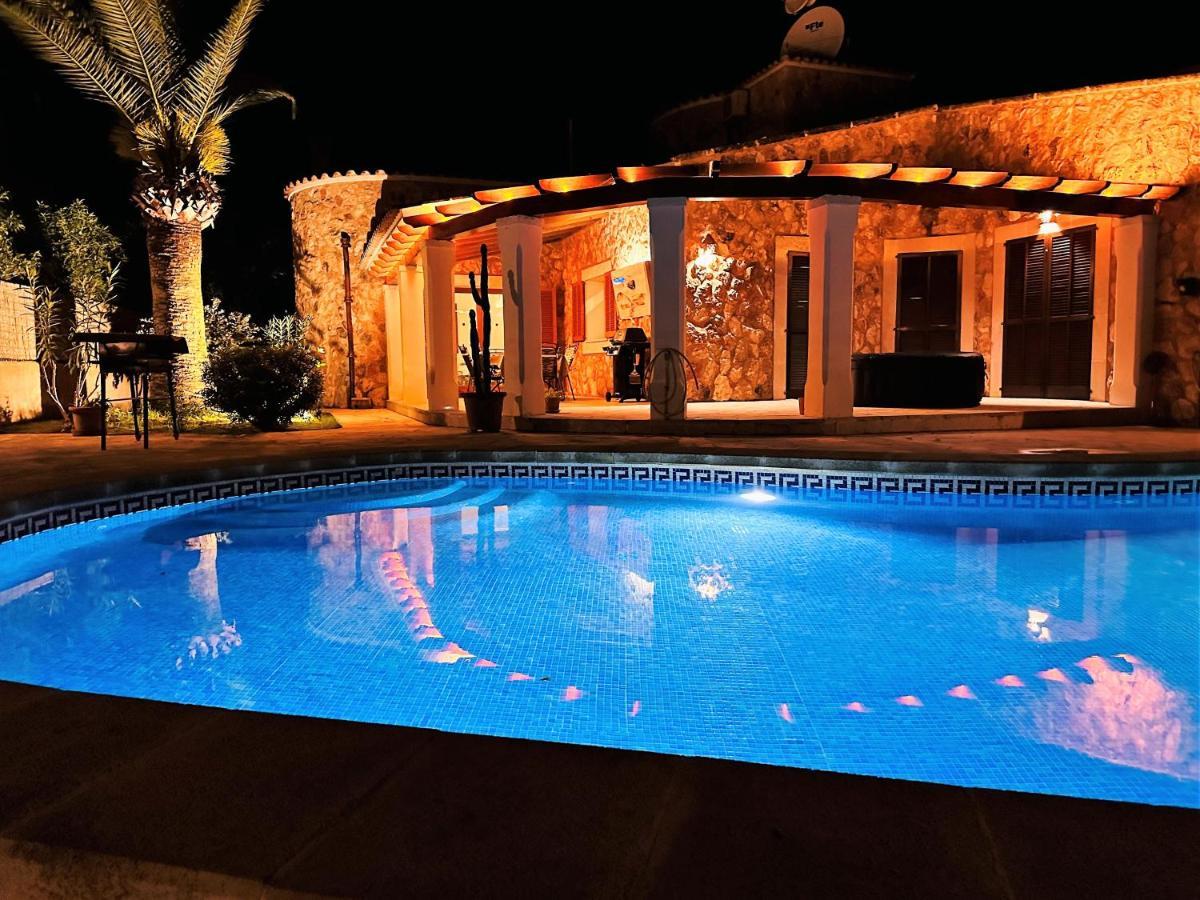 Villa Sanchez In Strandnahe Mit Pool, Jacuzzi, Klima, Wifi, Gas Bbq Santanyi Exterior photo